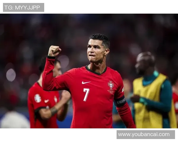 曾因踢破足球而成名的球星揭秘 他们的惊人力量与技术让人震撼